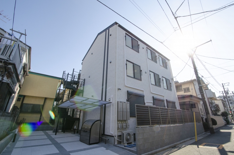 入居者目線であったら嬉しい！を盛り込んだ木造3階建てアパート