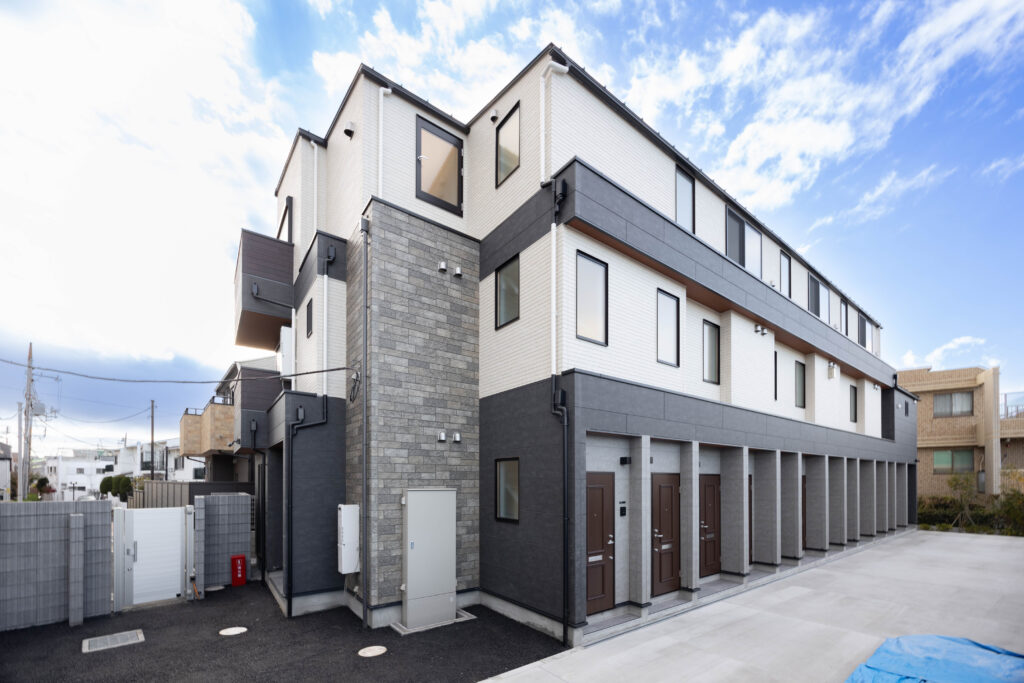 緑豊かな祖師谷エリアに建つ1LDK長屋住宅