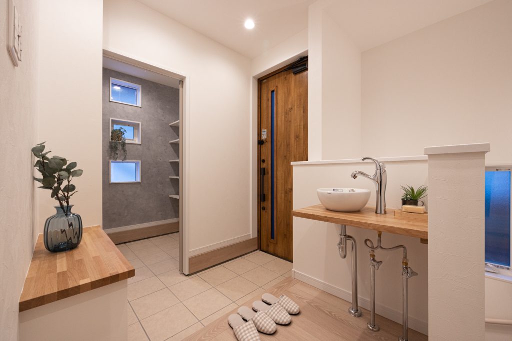 回遊動線とルーフバルコニーが広げる暮らし