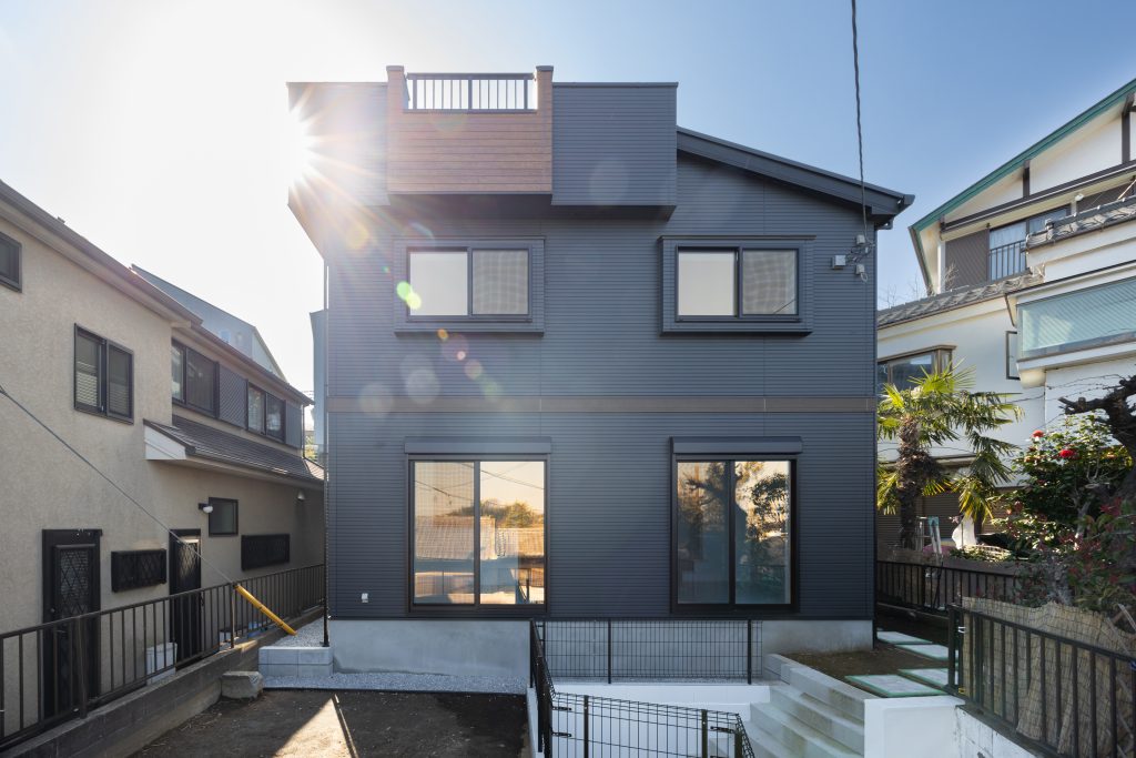 空と庭を使いこなす一棟｜川崎市多摩区