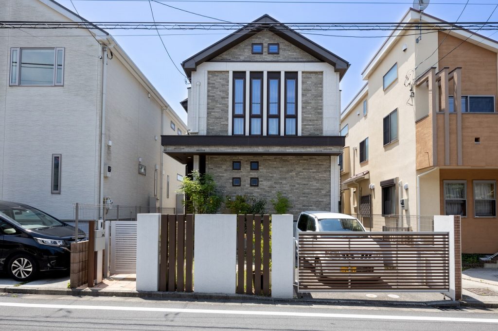 天井高3.4ｍが生む開放感と立体収納のある家